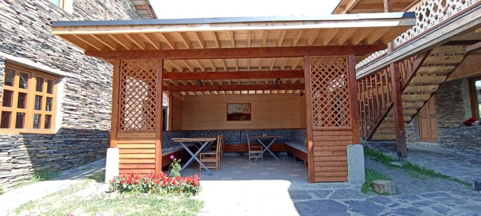 Guest House Shina Omalo Екстериор снимка