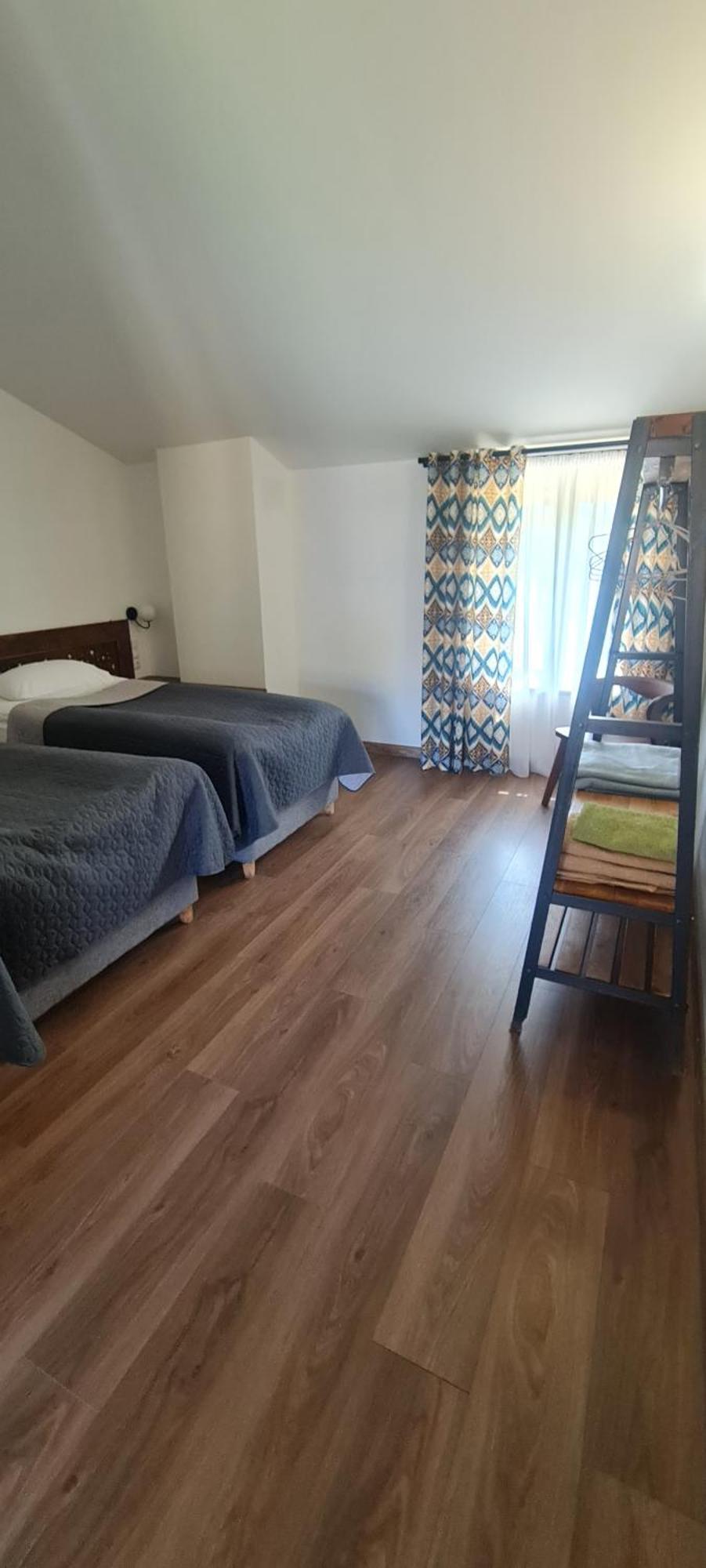 Guest House Shina Omalo Екстериор снимка