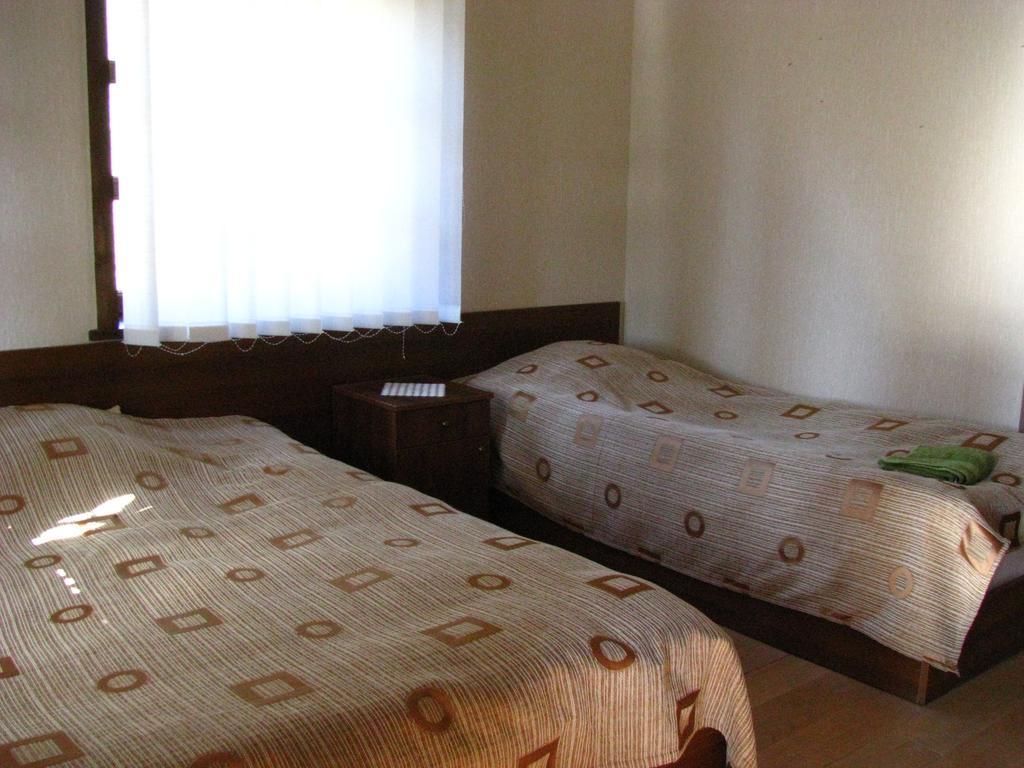 Guest House Shina Omalo Стая снимка