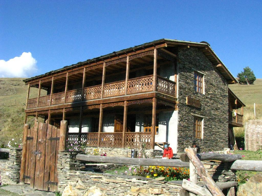 Guest House Shina Omalo Екстериор снимка