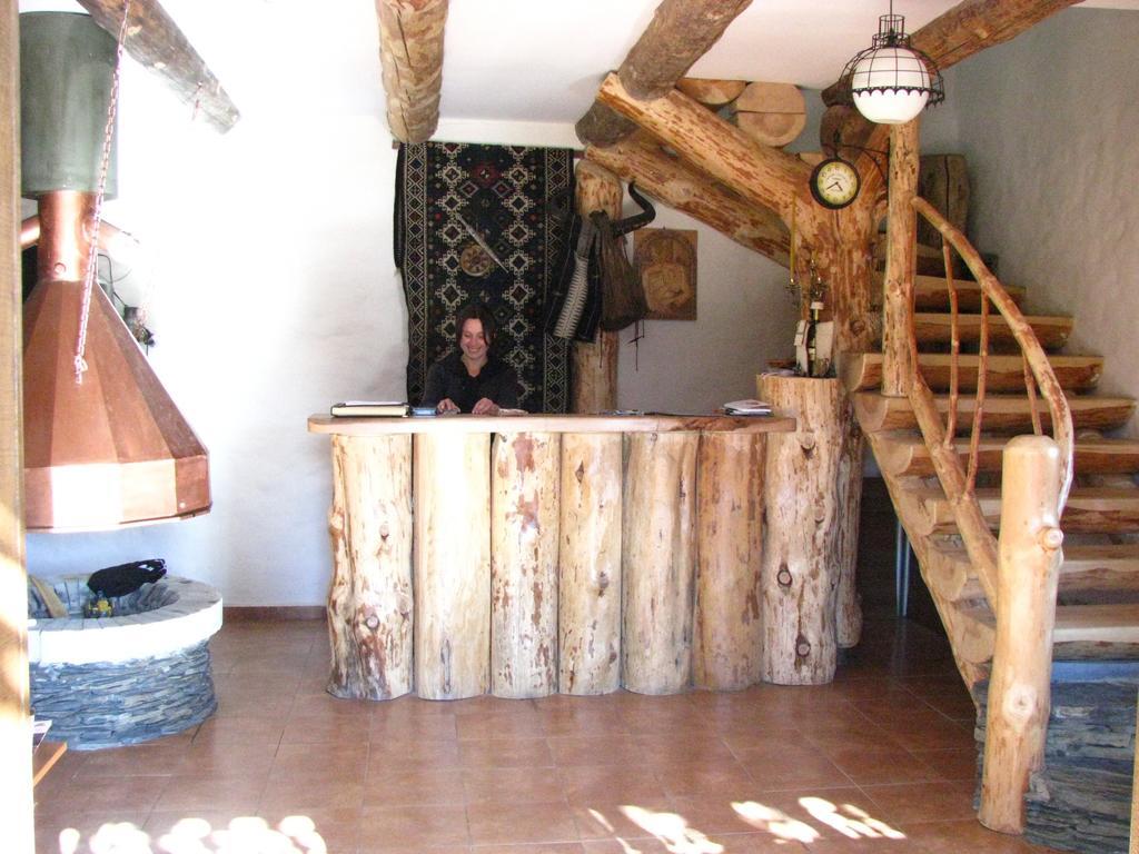 Guest House Shina Omalo Стая снимка